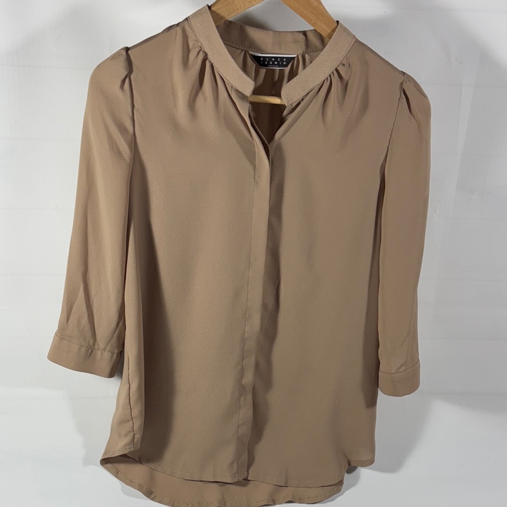 Chic Tan Blouse with Mandarin Collar